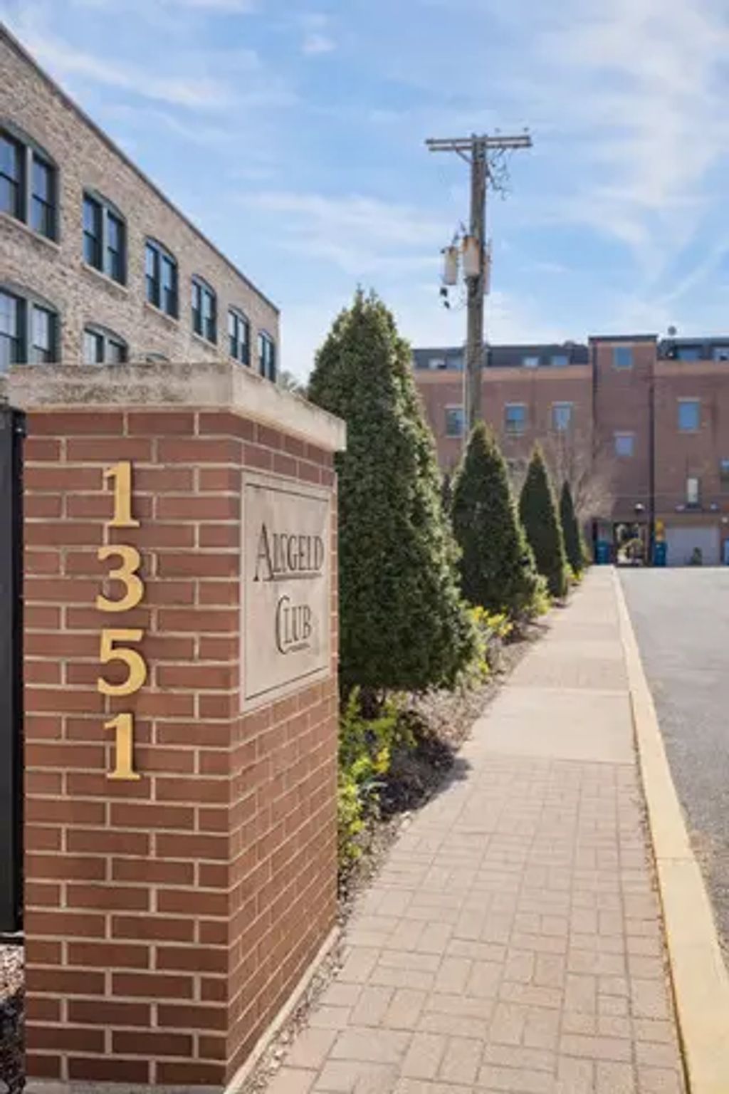 1351 W Altgeld Street 1j, Chicago