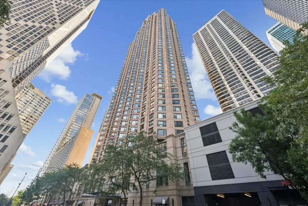 401 E Ontario Street 2707, Chicago