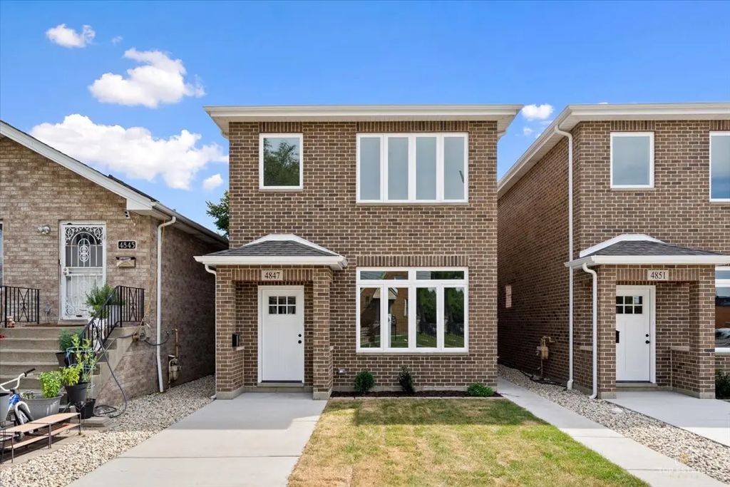 4851 S Ridgeway Avenue, Chicago