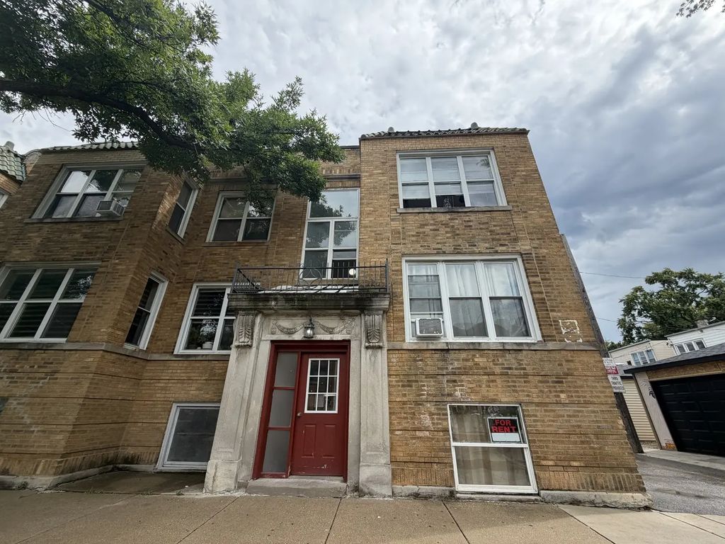 4515 N Hamlin Avenue 2, Chicago