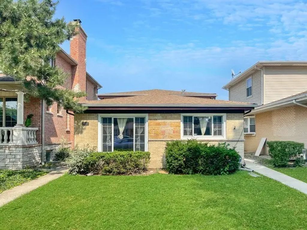 9109 Parkside Avenue 1, Morton Grove