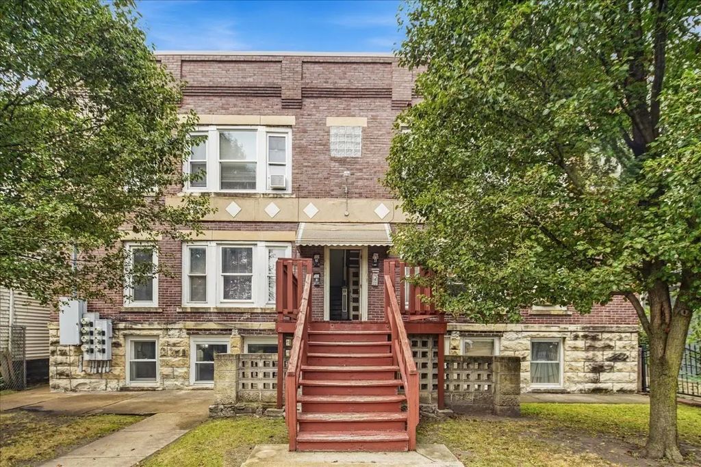 219 Youngs Avenue, Joliet