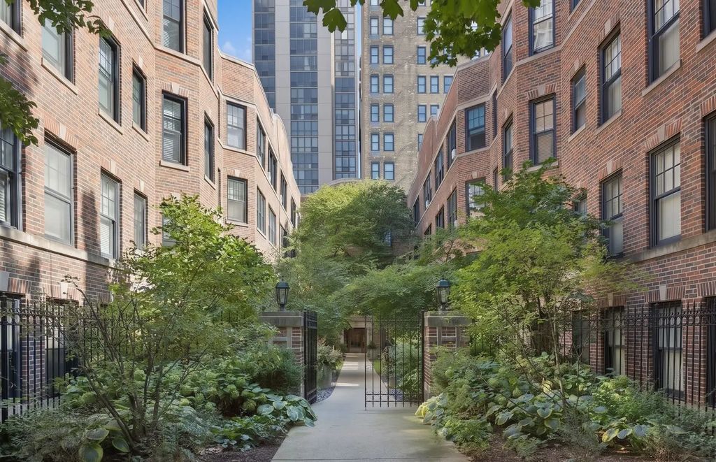 2311 N Commonwealth Avenue 3w, Chicago