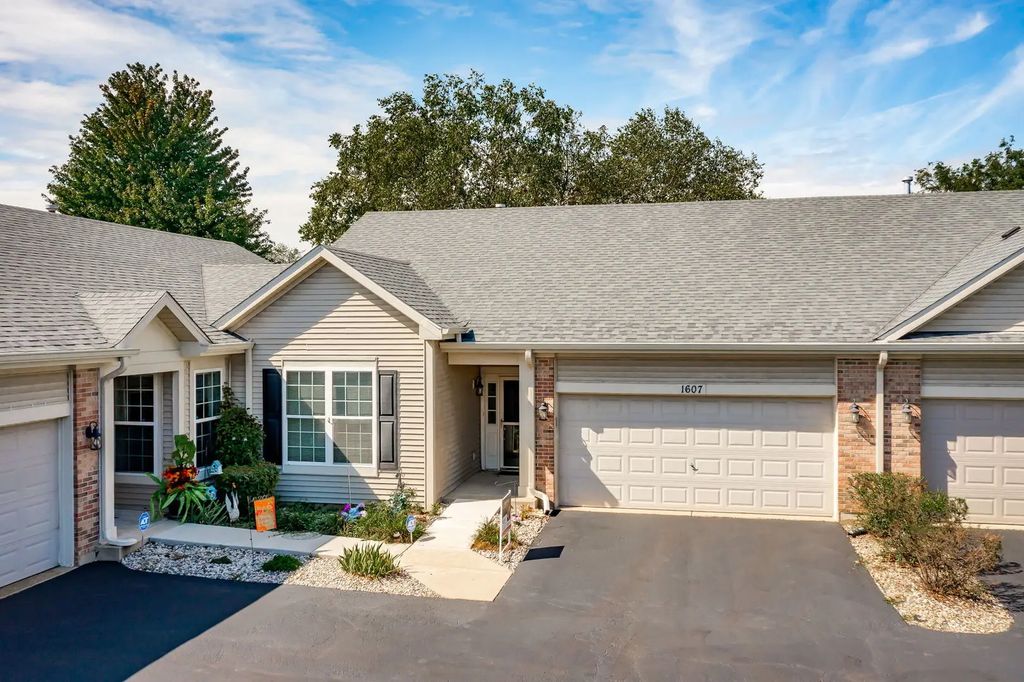 1607 Cadillac Circle, Romeoville
