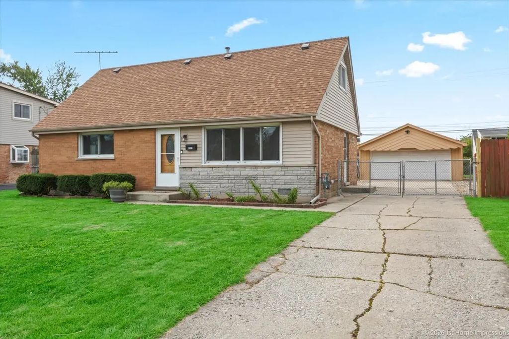 6927 Olympic Drive, Bridgeview