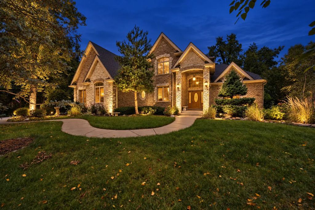 209 Linden Oaks Lane, New Lenox