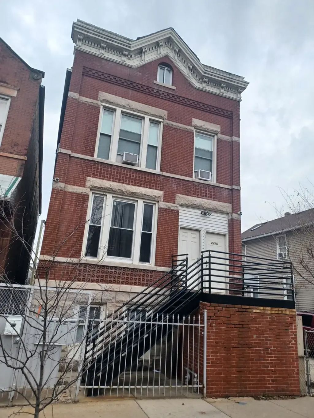 2416 S Sawyer Avenue Garden-front, Chicago