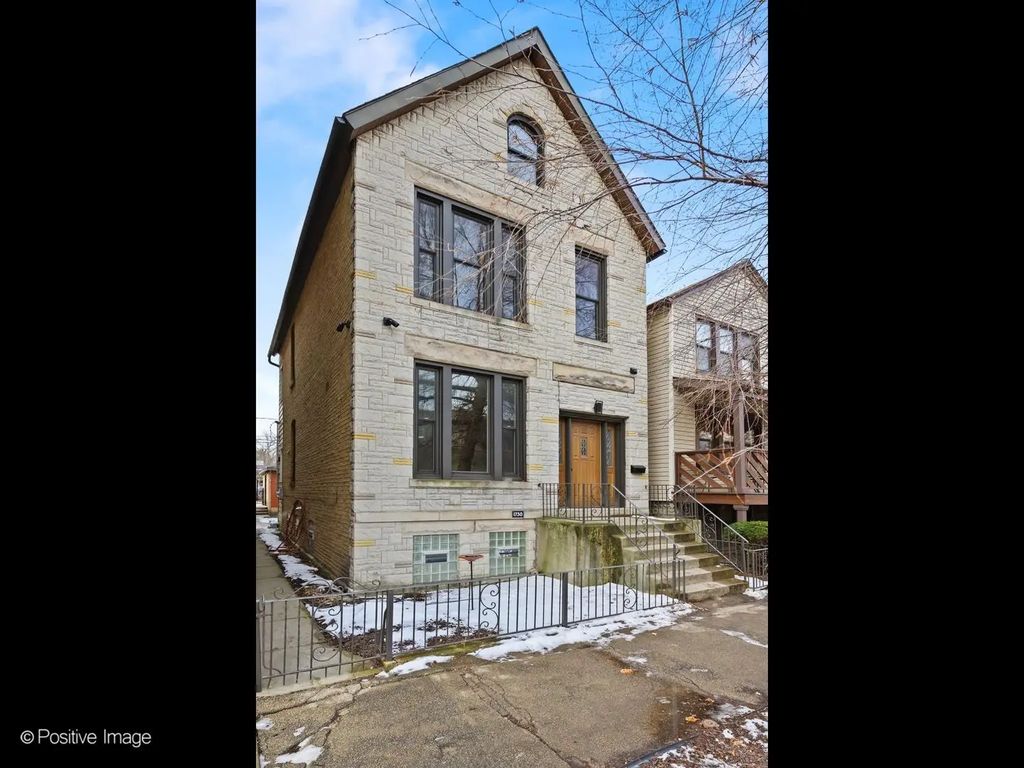 1730 N Wilmot Avenue, Chicago