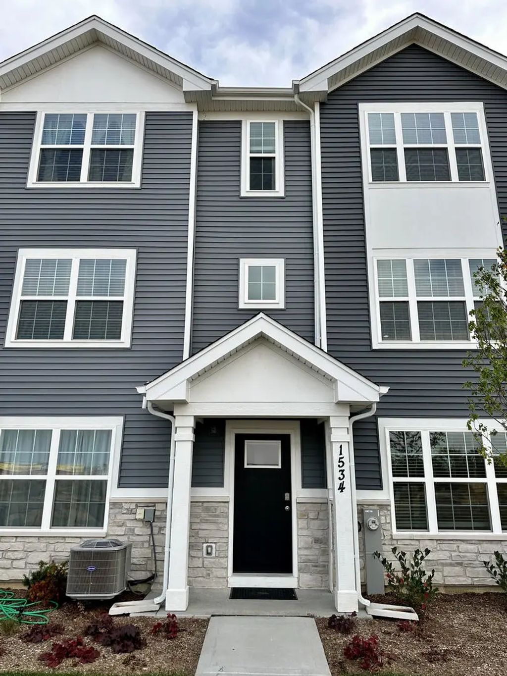 1534 Yosemite Way, Pingree Grove