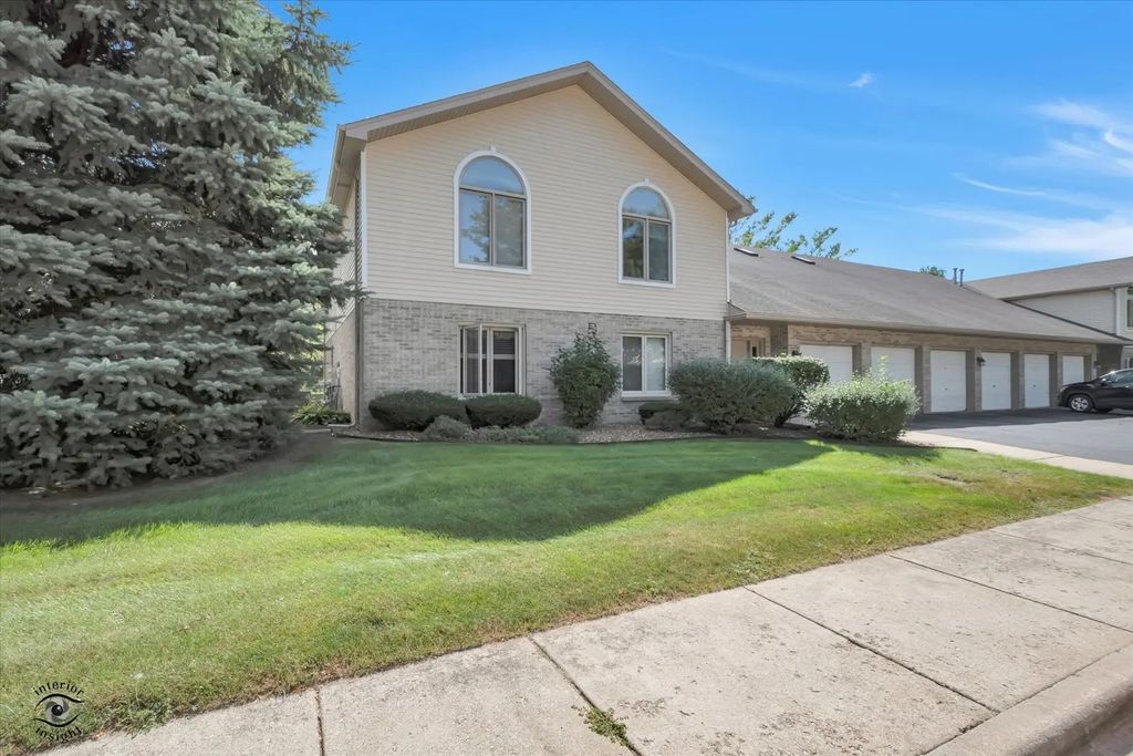 2680 Crescenzo Drive C, Joliet