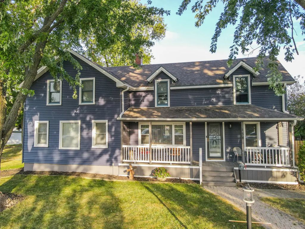 158 N Oak Street, Manteno