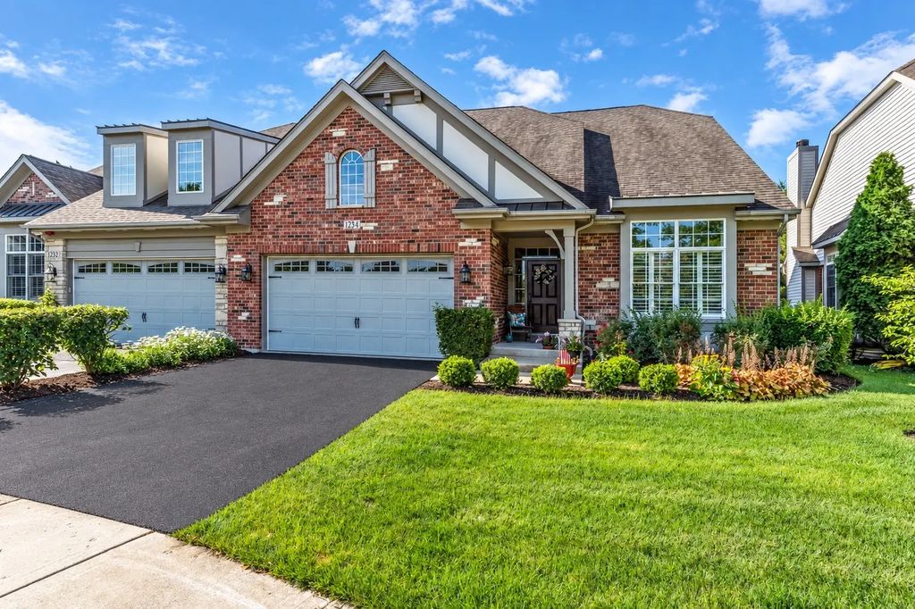 1234 Stonebriar Court, Naperville