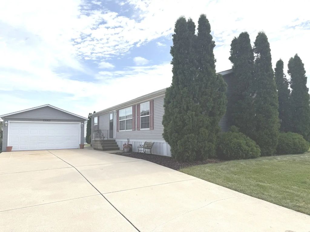 23001 S Cog Hill Lane, Frankfort