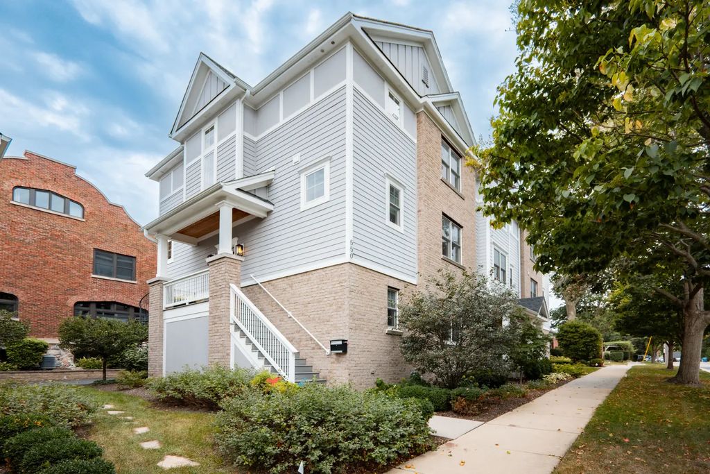 550 Ohio Avenue 550, St. Charles