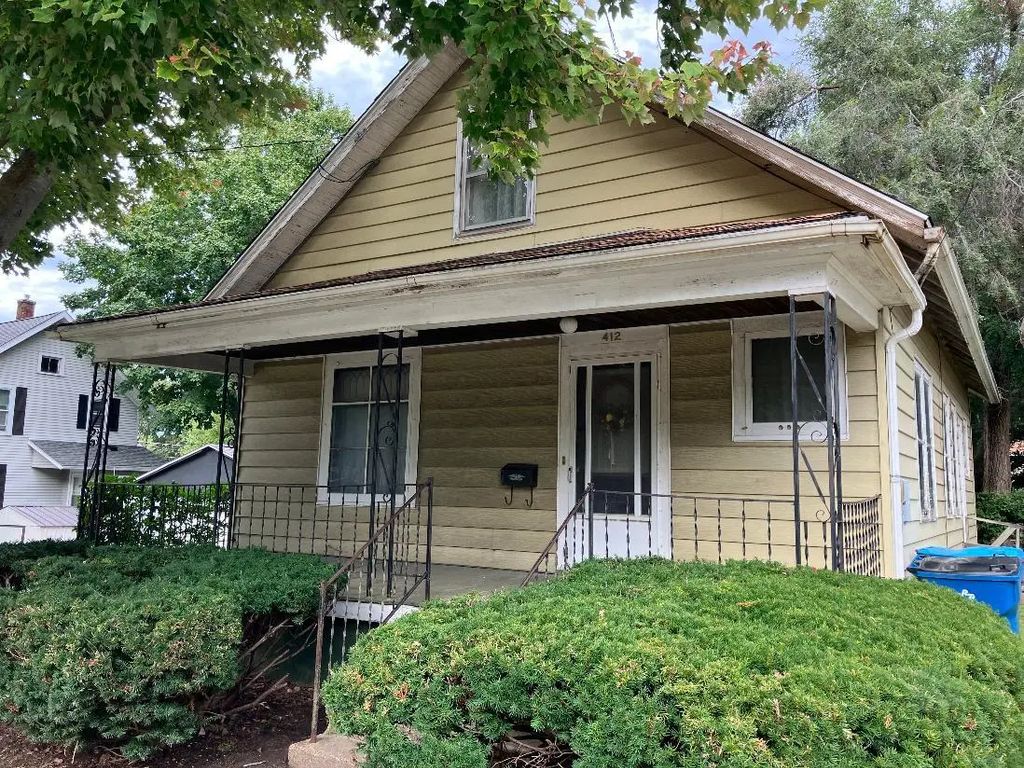 412 Monroe Avenue, Dixon