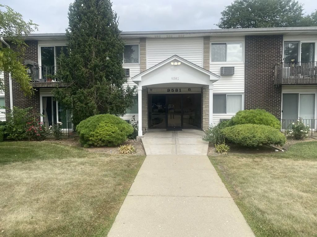9581 Dee Road 2l, Des Plaines