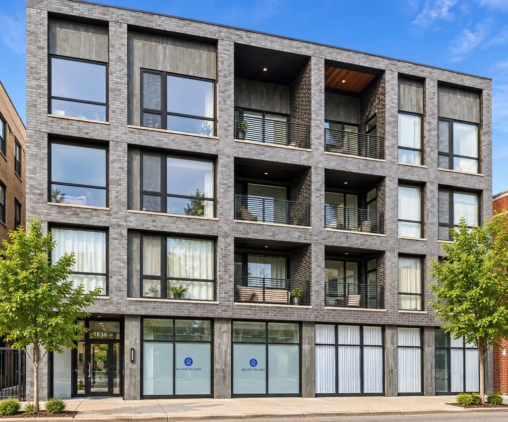 1838 N Western Avenue 303, Chicago