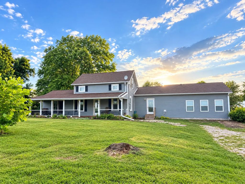 28759 E 2400th Street, Prophetstown