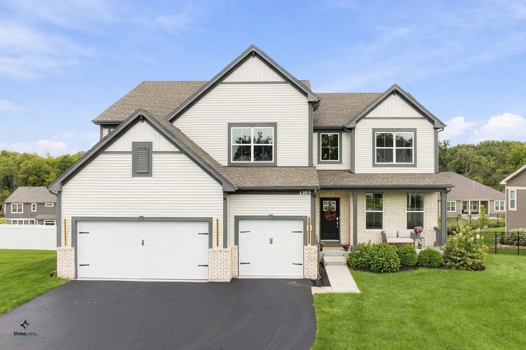 1165 Overhill Court, Crystal Lake