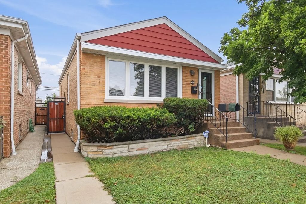 6230 W Foster Avenue, Chicago