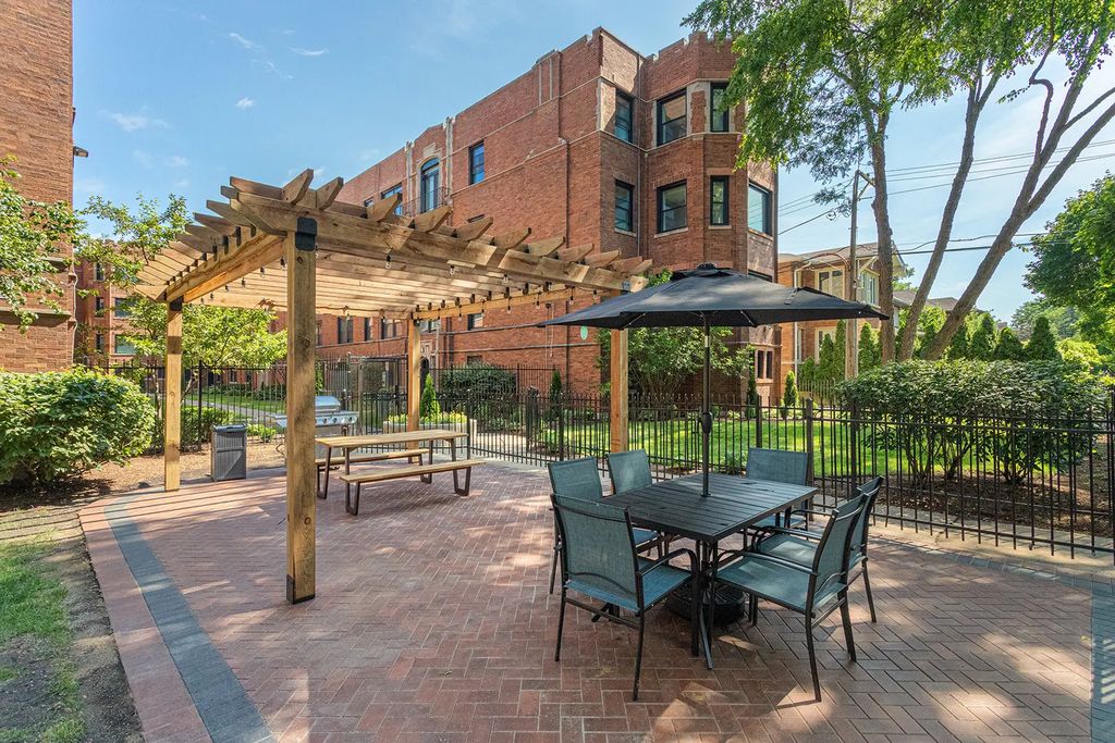 1554 W Juneway Terrace 3i, Chicago