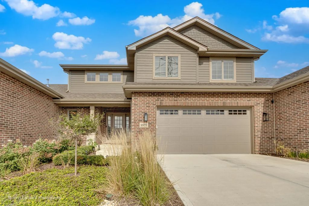 8918 Buffington Breakwater Drive, Frankfort