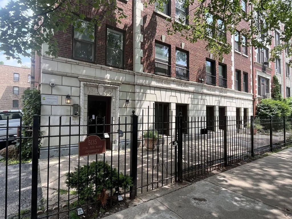 5135 S Kenwood Avenue 406, Chicago