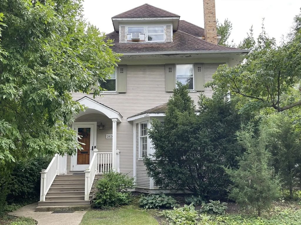 2626 Isabella Street, Evanston