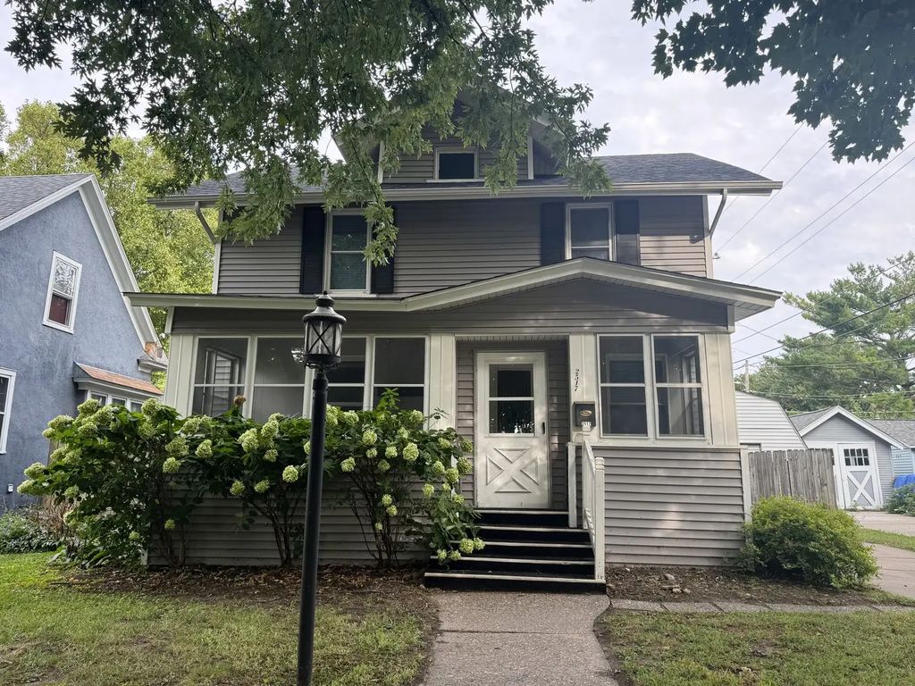 2517 Arlington Avenue, Davenport