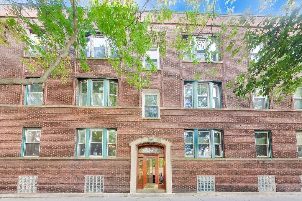 1247 W Leland Avenue 1, Chicago