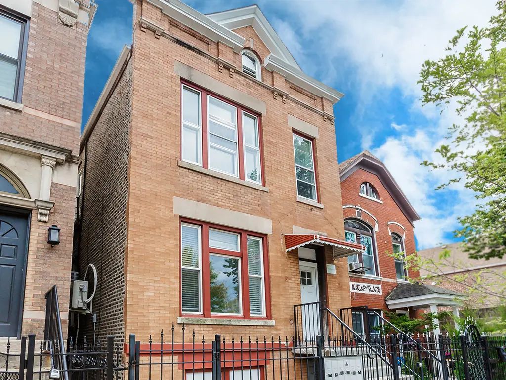 2821 W 25th Street 2f, Chicago