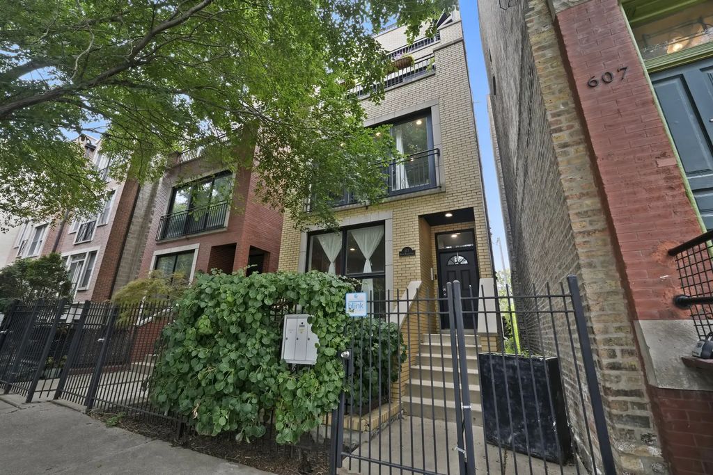 611 N Noble Street 3, Chicago