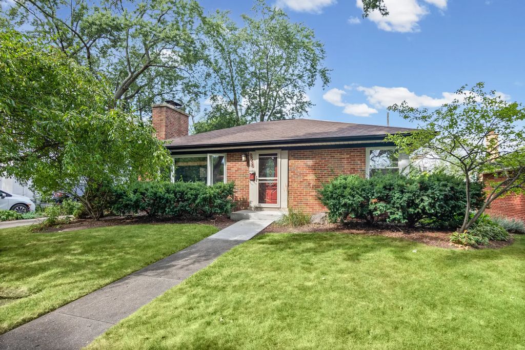 8536 Kedvale Avenue, Skokie