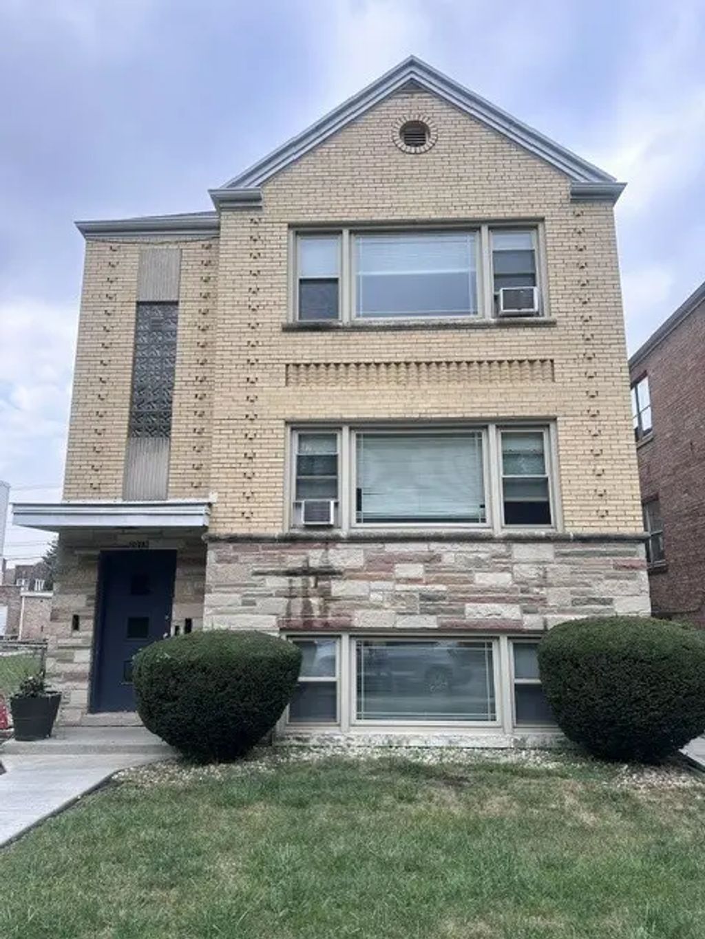2918 W Marquette Road Garden, Chicago
