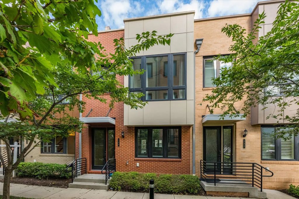 130 Cambria Walk, Alexandria