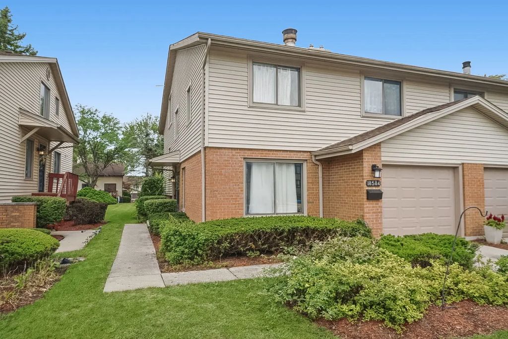 18584 Meadow Lane, Hazel Crest
