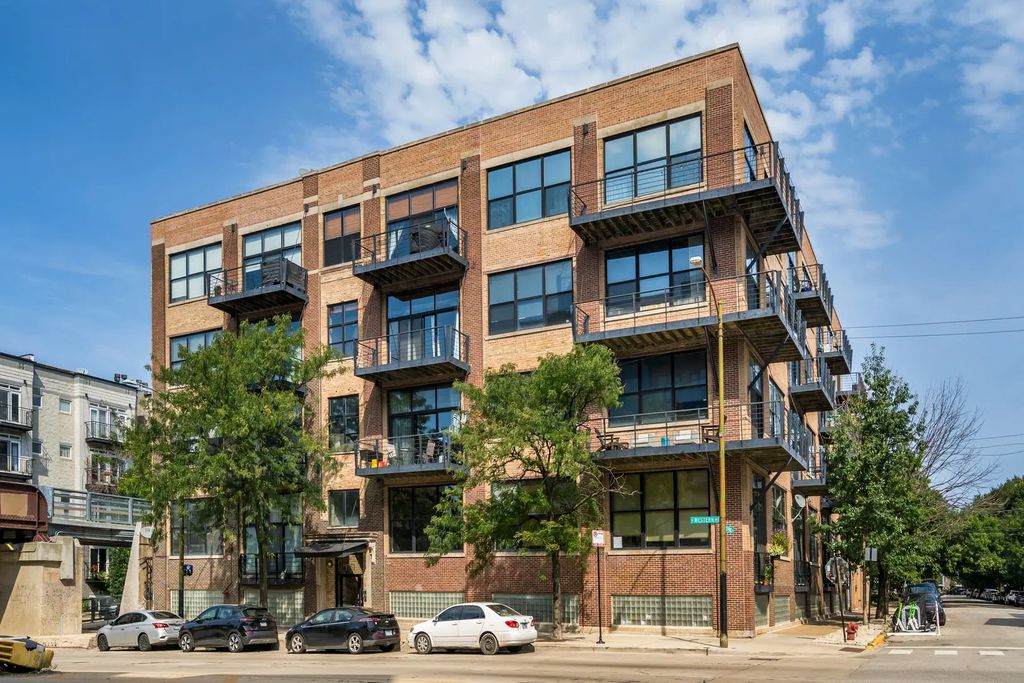 1751 N Western Avenue 303, Chicago