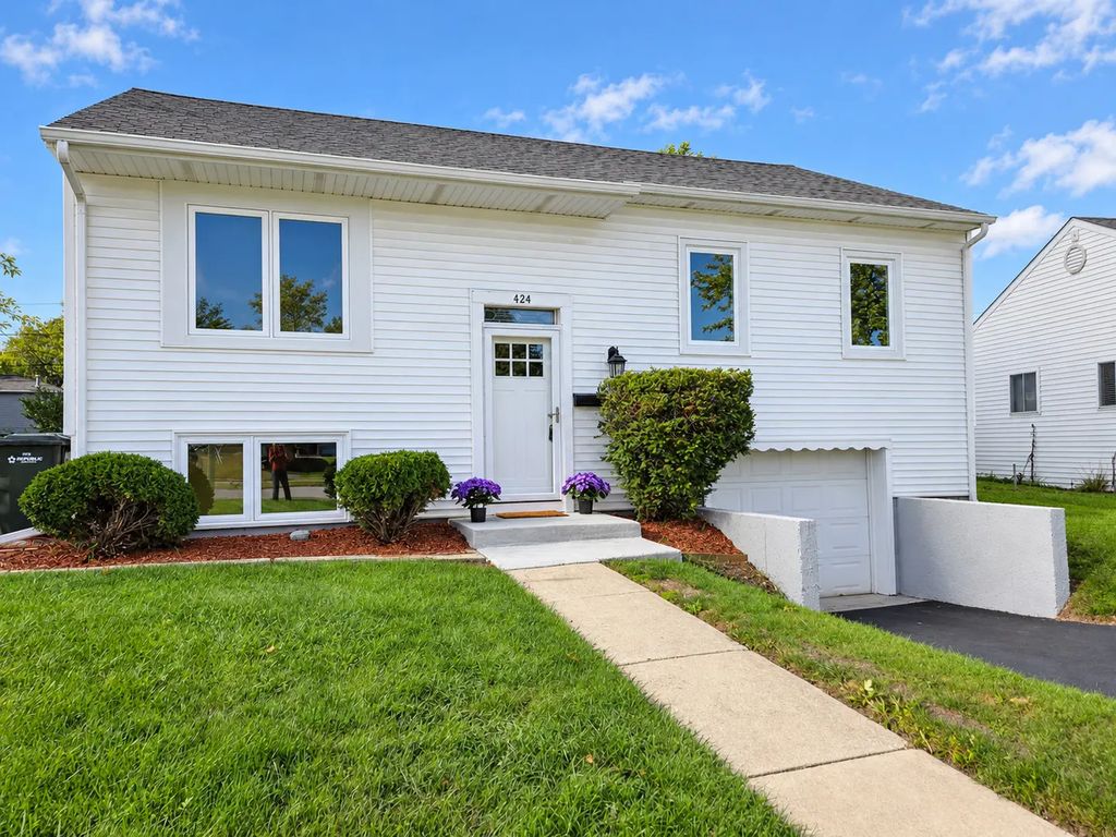 424 Mark Avenue, Glendale Heights
