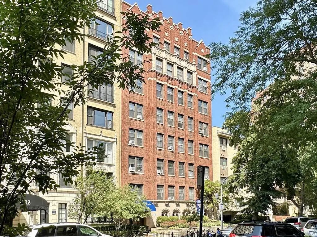 434 W Wellington Avenue 602, Chicago