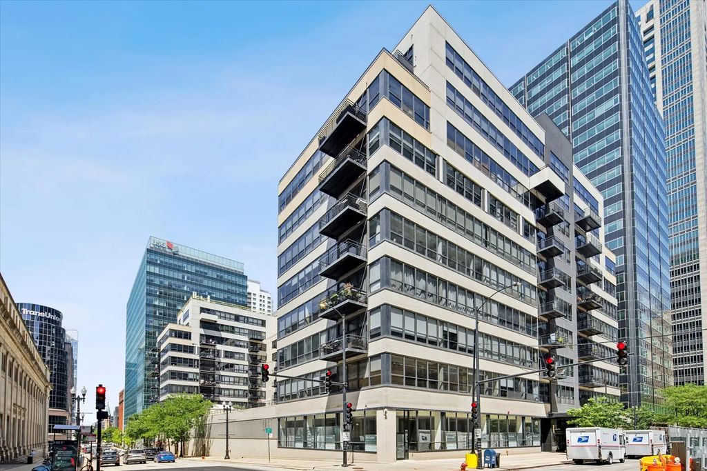 130 S Canal Street 607, Chicago