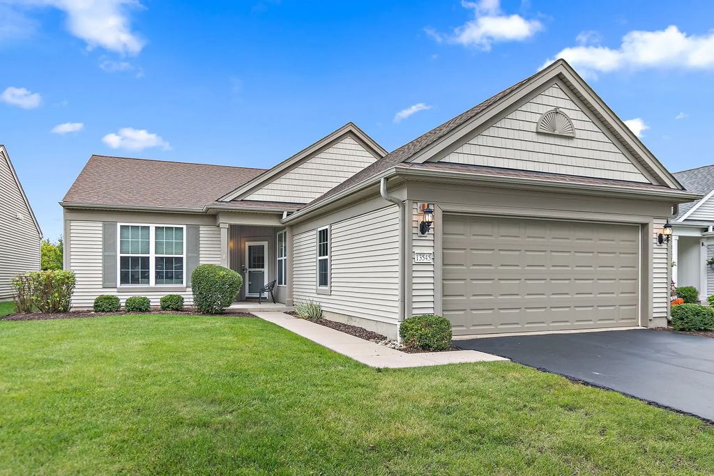 13545 Ivy Drive, Huntley