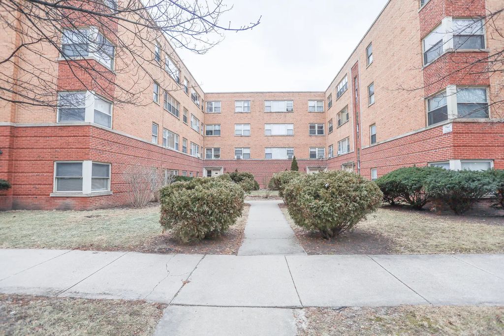 5649 N Christiana Avenue 3e, Chicago