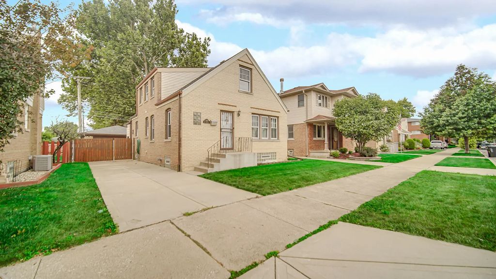 3915 W 104th Street, Chicago