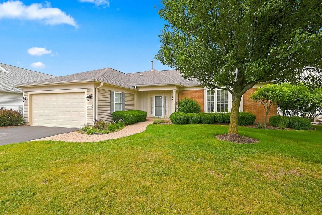 13470 Crestview Drive, Huntley