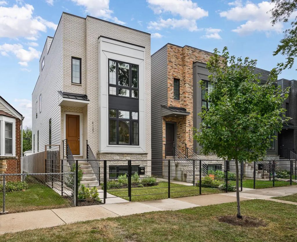 4127 N Whipple Street, Chicago