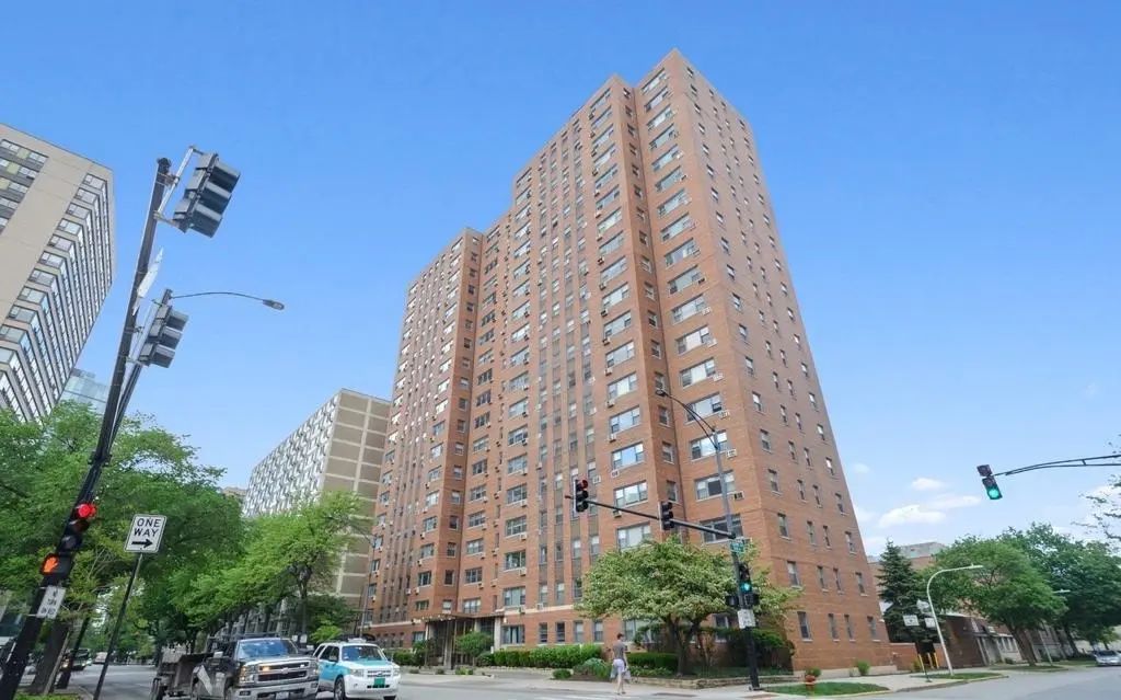 2909 N Sheridan Road 1306, Chicago