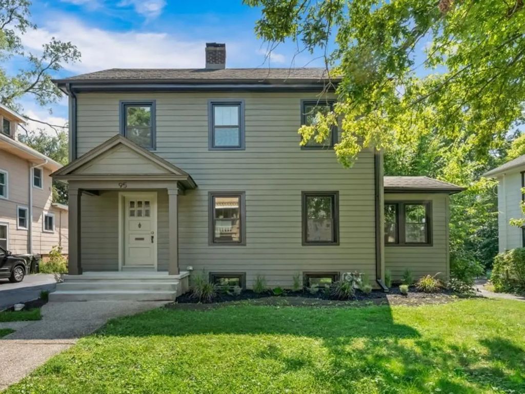 95 Pine Avenue, Riverside