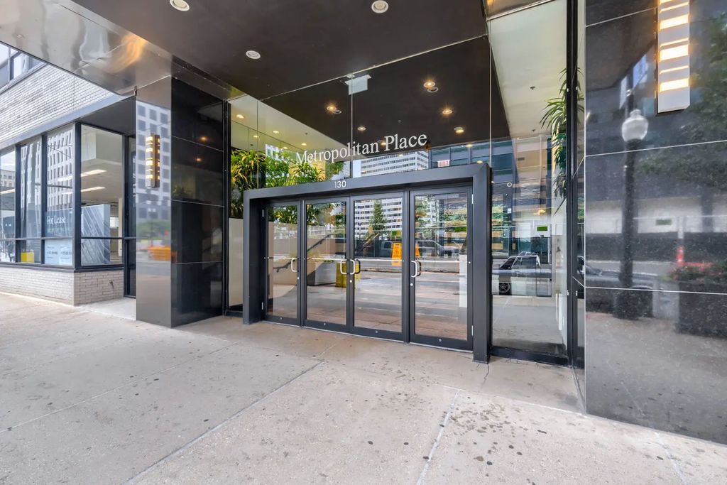 130 S Canal Street 419, Chicago