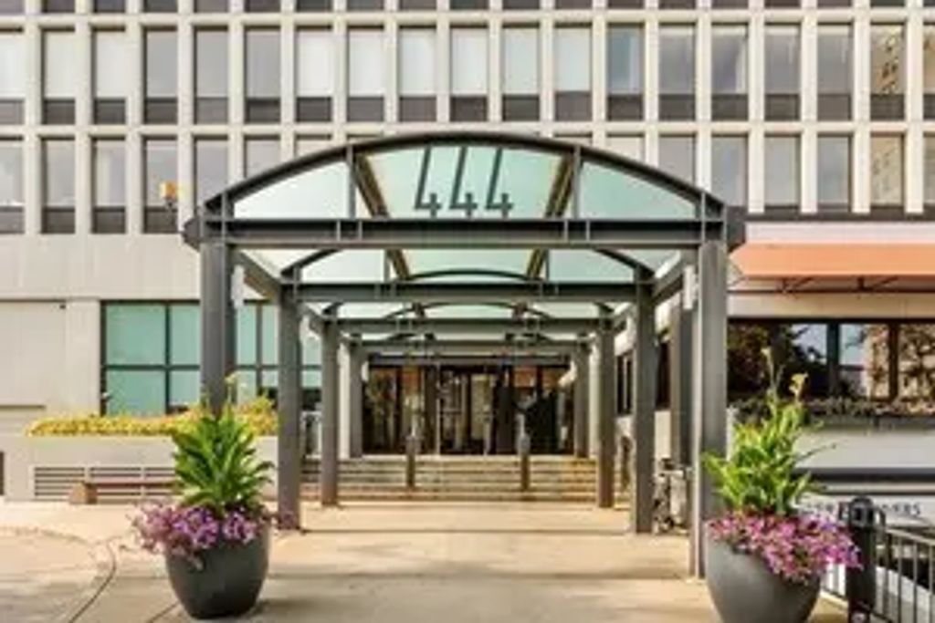 444 W Fullerton Parkway 1505, Chicago