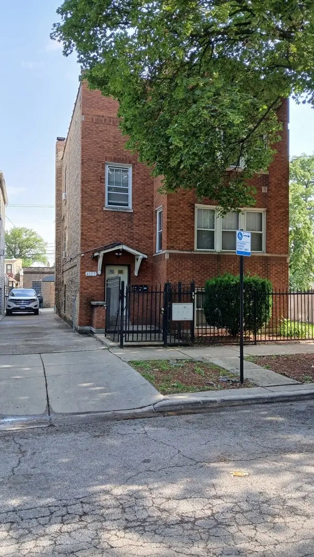 4157 W Crystal Street, Chicago